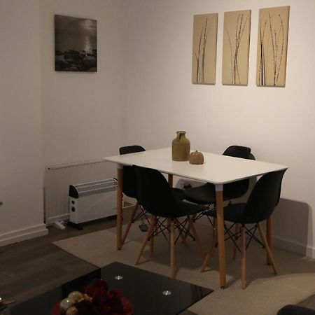 Luxury 1 Bedroom Flat In The Heart Of Wood Green Лондон Екстер'єр фото