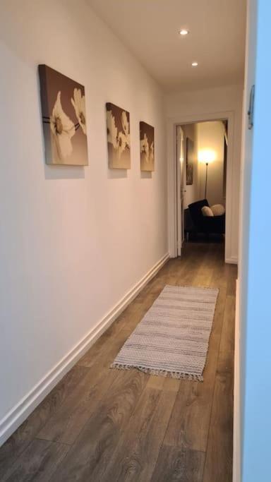 Luxury 1 Bedroom Flat In The Heart Of Wood Green Лондон Екстер'єр фото